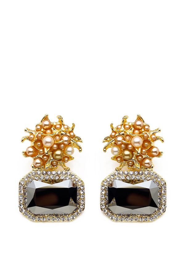 Bijuterii Iulia Albu. Iulia Albu Shop. Bijuterii placate cu aur. Bijuterii cu cristale Swarovski. Compozitie alama placata cu aur de 22k. Design Iulia Albu. Cercei placati aur. Bratari placate cu aur. Inele placate cu aur.